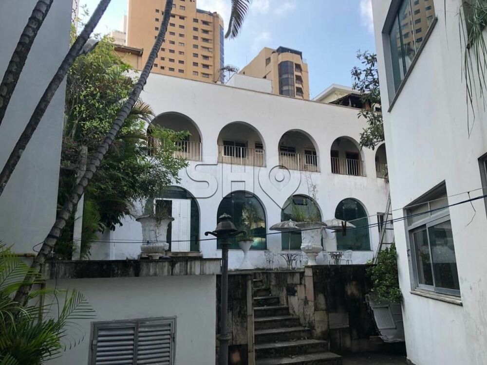 Casa Comercial para alugar com 8 quartos, 1465m² - Foto 1