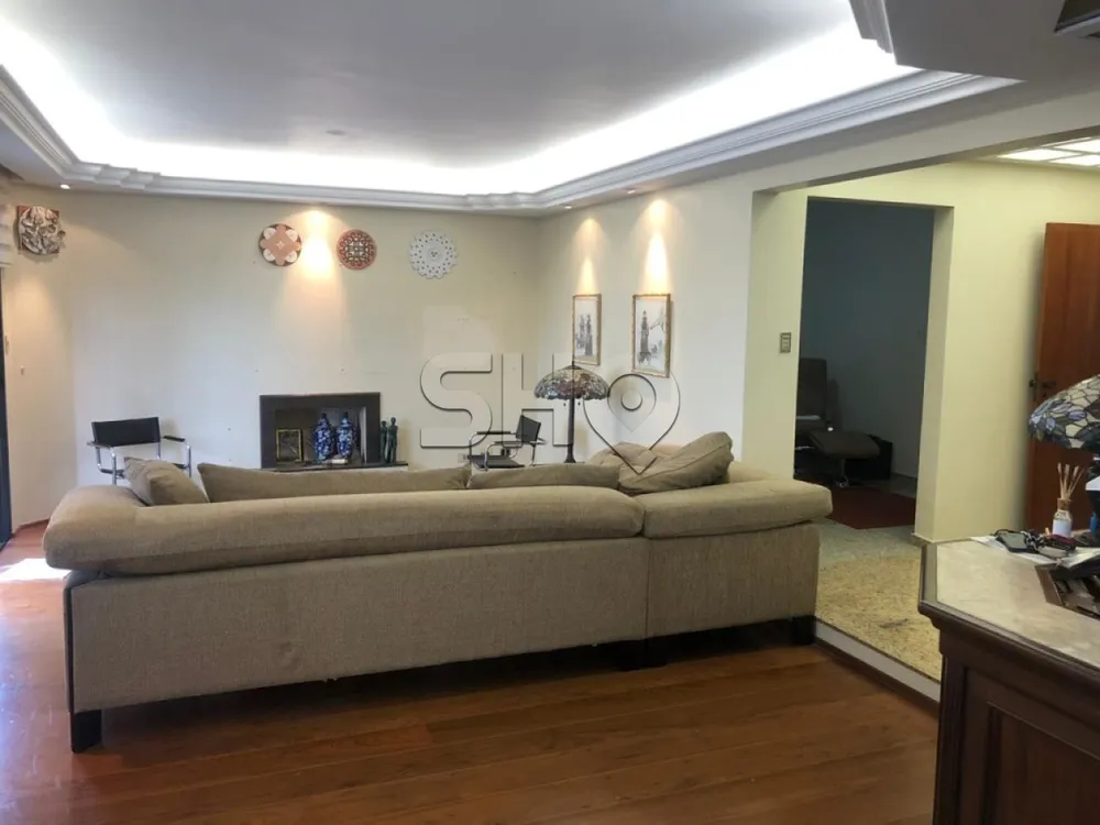 Apartamento, 3 quartos, 240 m² - Foto 1