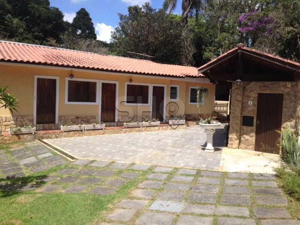 Sobrado à venda com 4 quartos, 600m² - Foto 2