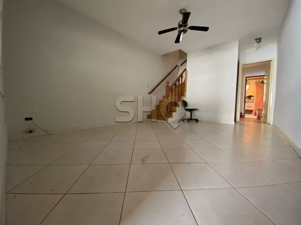 Sobrado à venda com 2 quartos, 100m² - Foto 1