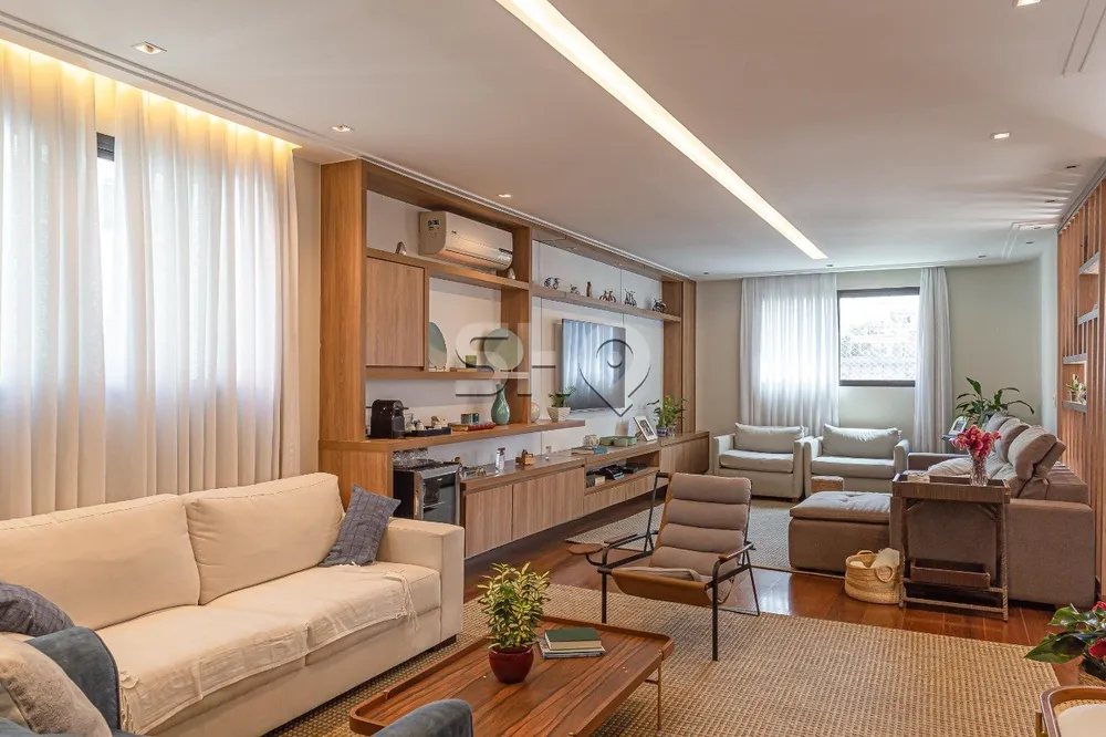 Apartamento, 4 quartos, 240 m² - Foto 1