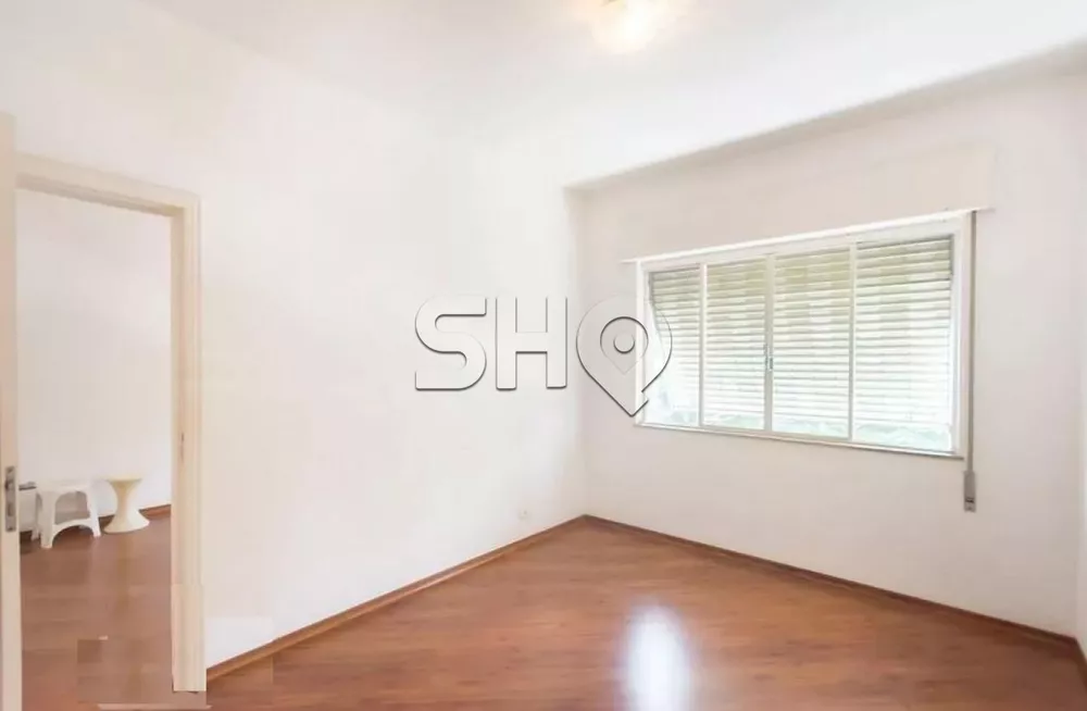 Apartamento à venda com 3 quartos, 140m² - Foto 2