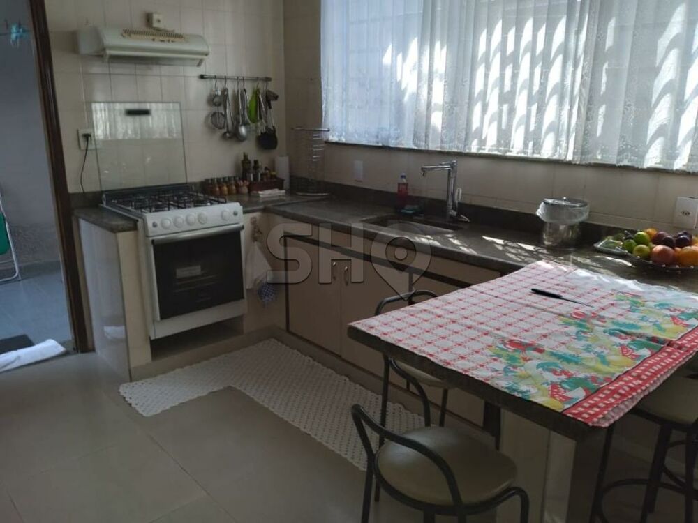 Sobrado à venda com 4 quartos, 210m² - Foto 9
