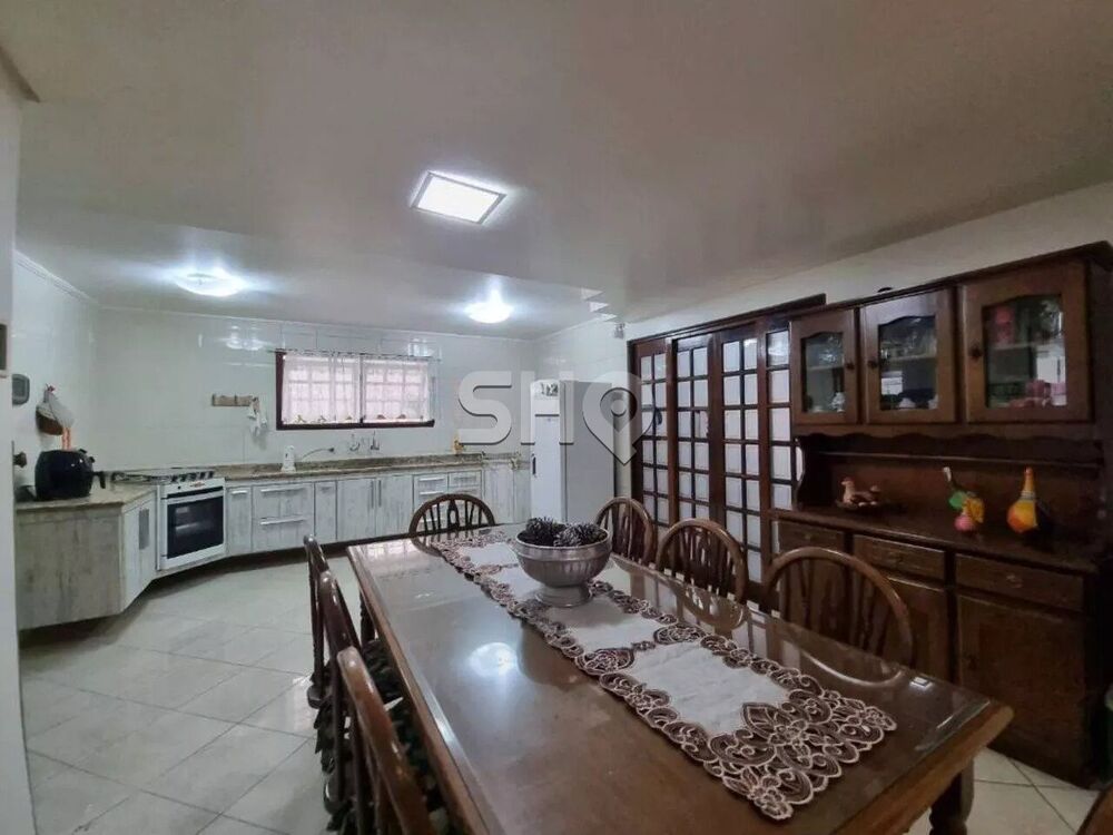 Sobrado à venda com 3 quartos, 240m² - Foto 4