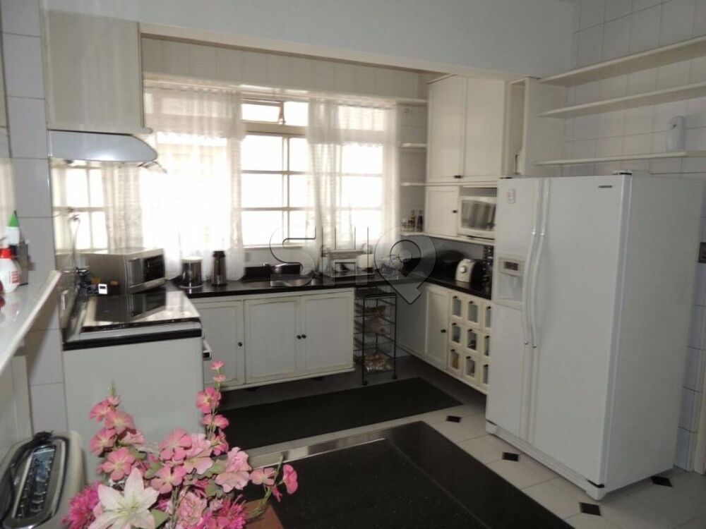 Apartamento, 3 quartos, 259 m² - Foto 2