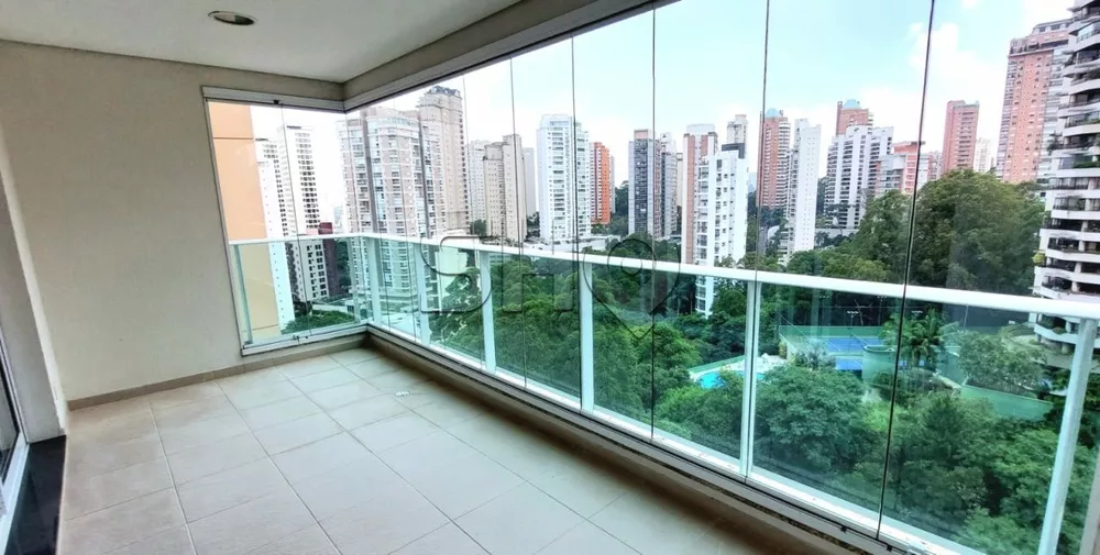 Apartamento à venda com 3 quartos, 130m² - Foto 1