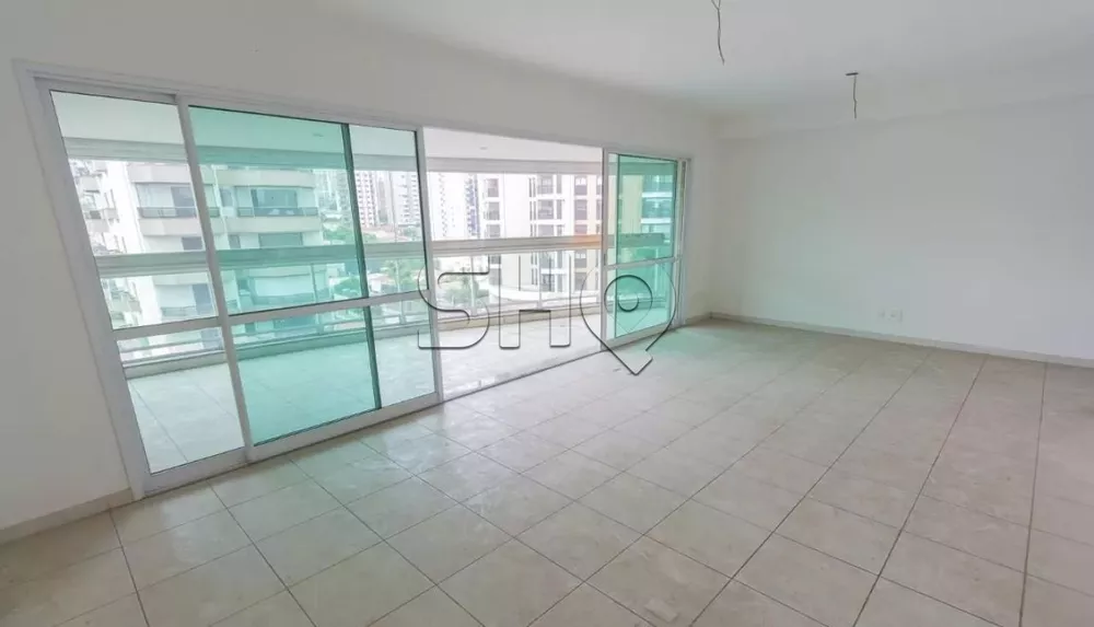 Apartamento para alugar com 4 quartos, 157m² - Foto 1