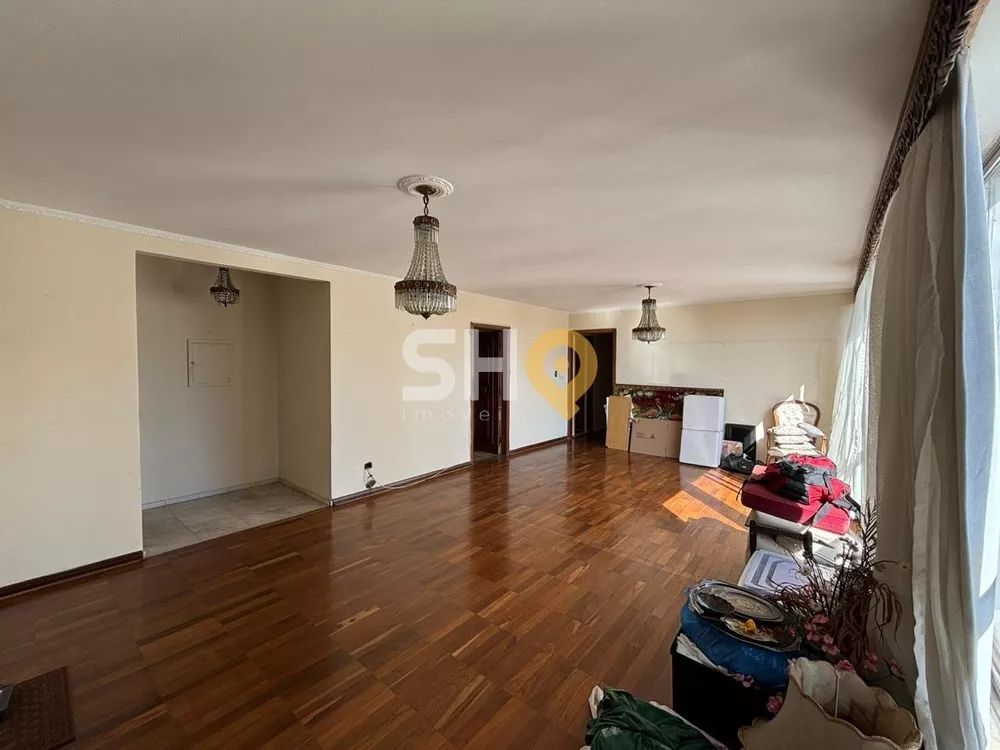 Apartamento à venda com 3 quartos, 144m² - Foto 2