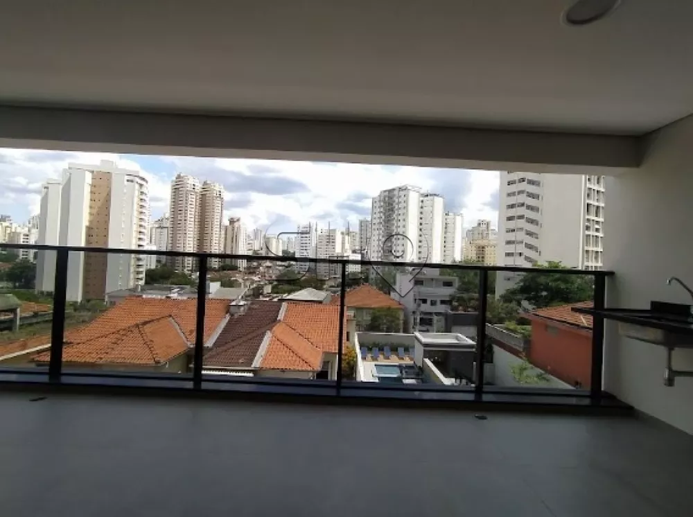 Apartamento à venda com 3 quartos, 151m² - Foto 2