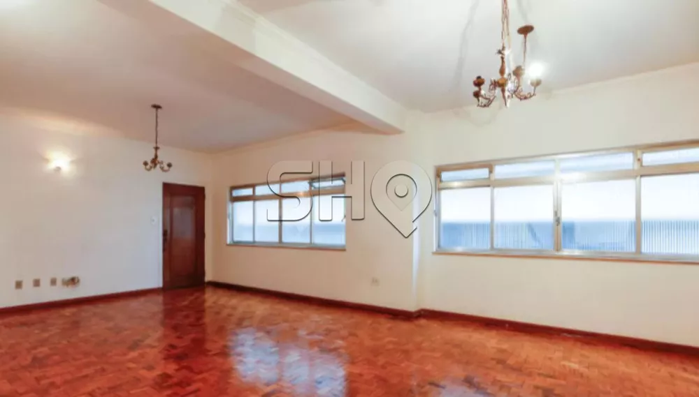 Apartamento à venda com 3 quartos, 135m² - Foto 1