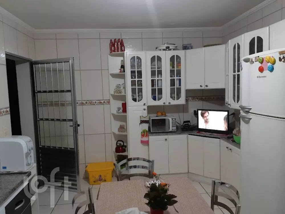 Casa à venda com 3 quartos, 250m² - Foto 4