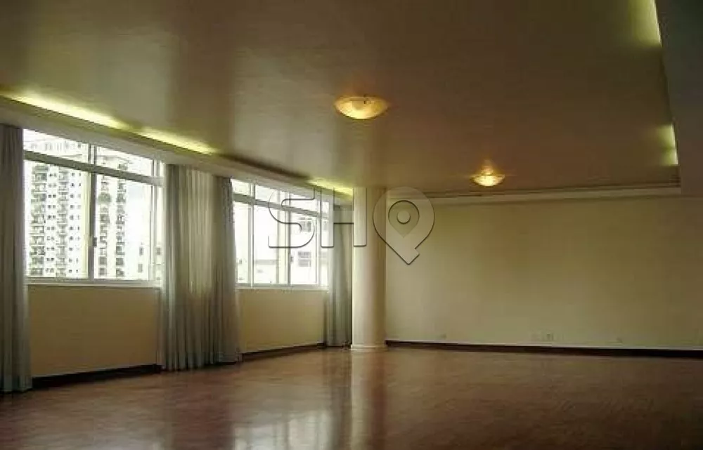 Apartamento para alugar com 3 quartos, 270m² - Foto 2