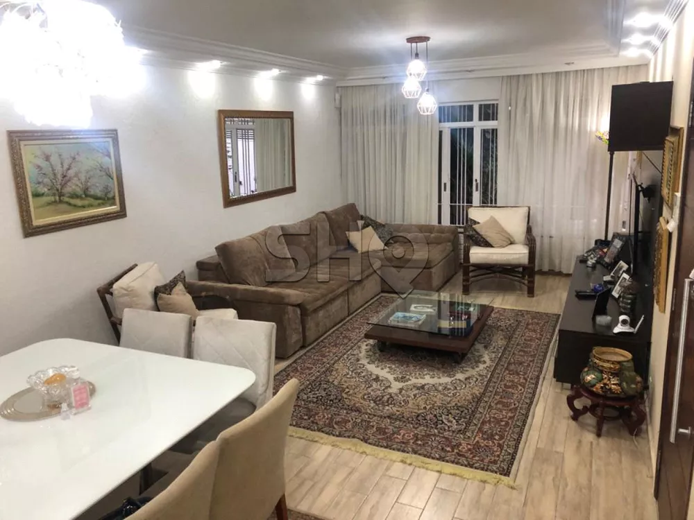 Sobrado à venda com 3 quartos, 250m² - Foto 1