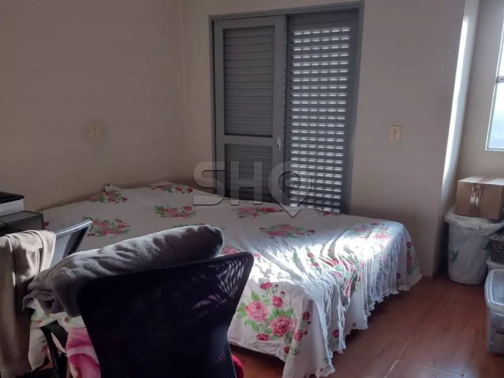 Sobrado à venda com 4 quartos, 150m² - Foto 1