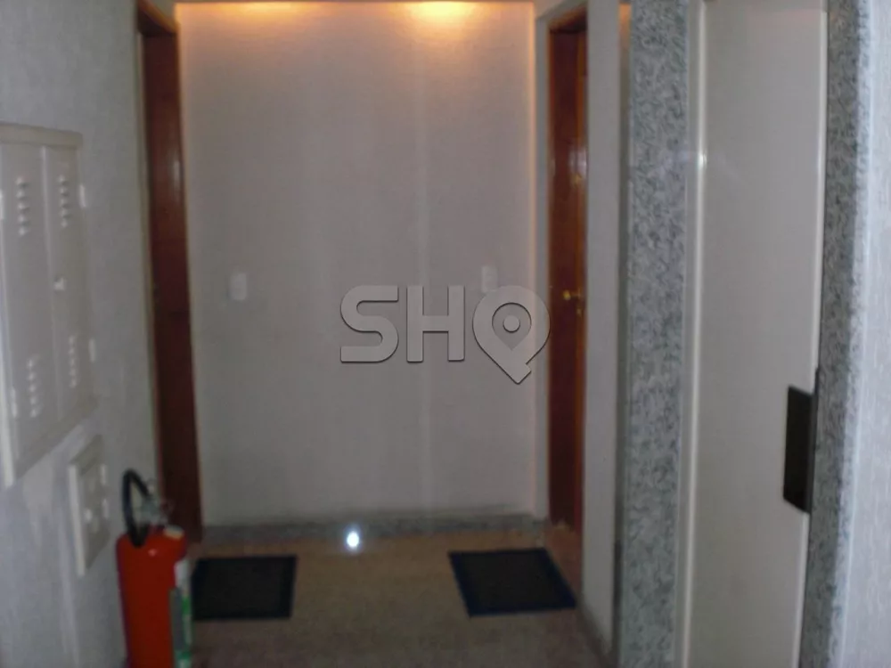 Apartamento à venda com 3 quartos, 105m² - Foto 2