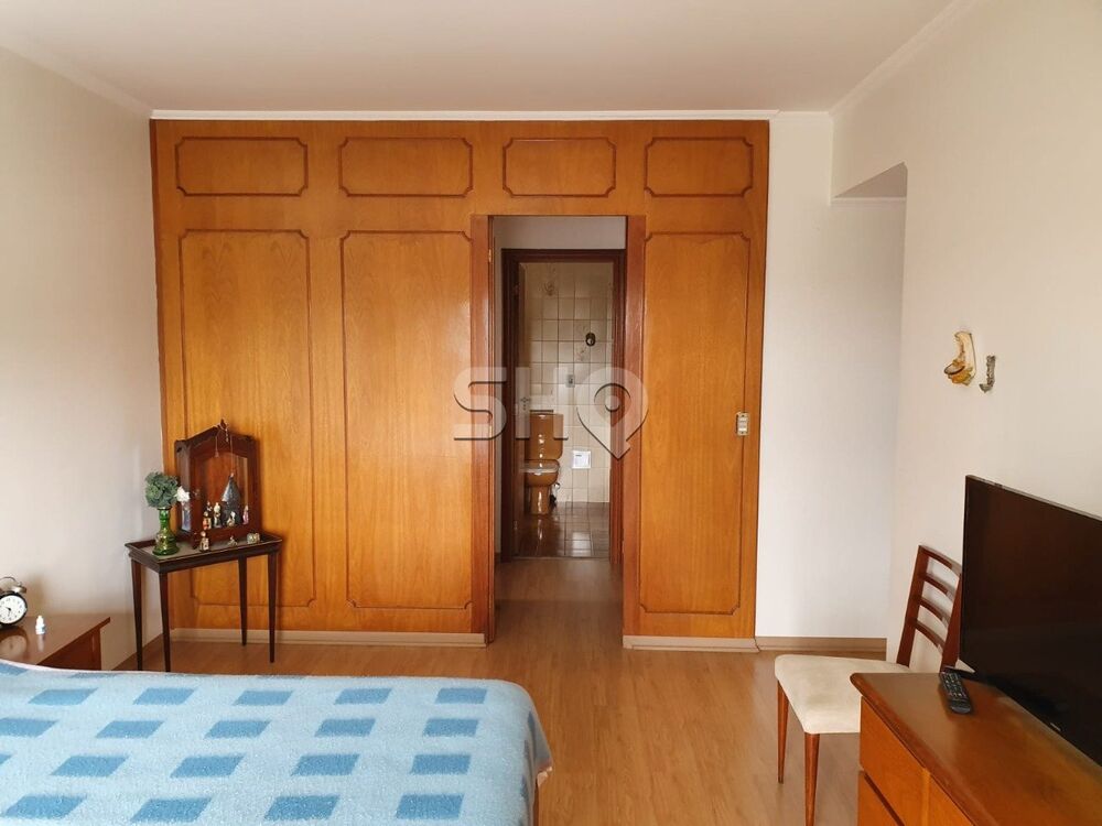 Apartamento à venda com 4 quartos, 227m² - Foto 6