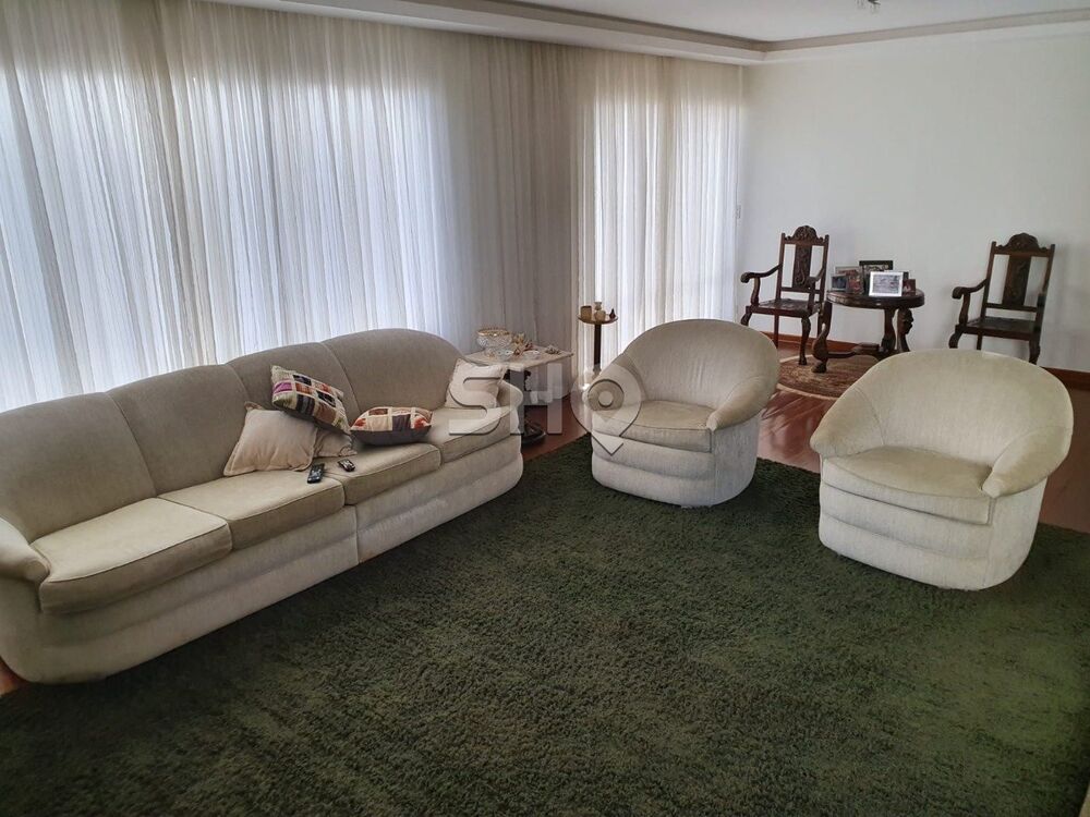 Apartamento à venda com 4 quartos, 227m² - Foto 1