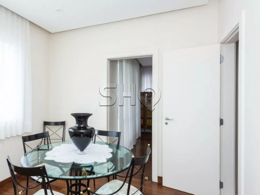 Apartamento à venda com 4 quartos, 225m² - Foto 4