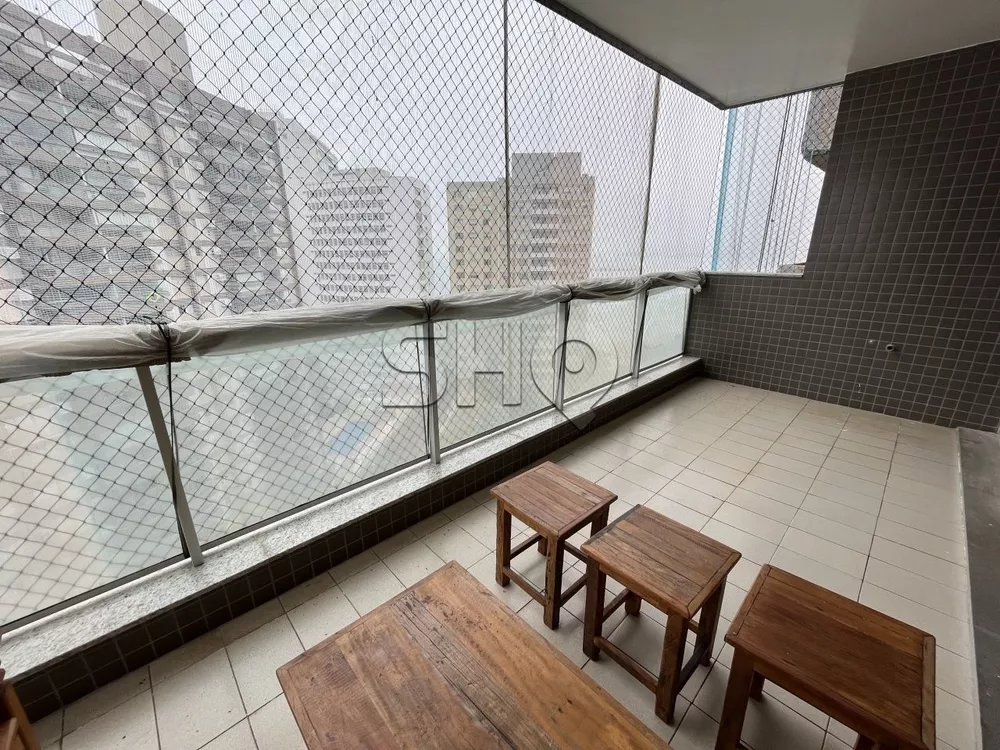 Apartamento à venda com 4 quartos, 185m² - Foto 1