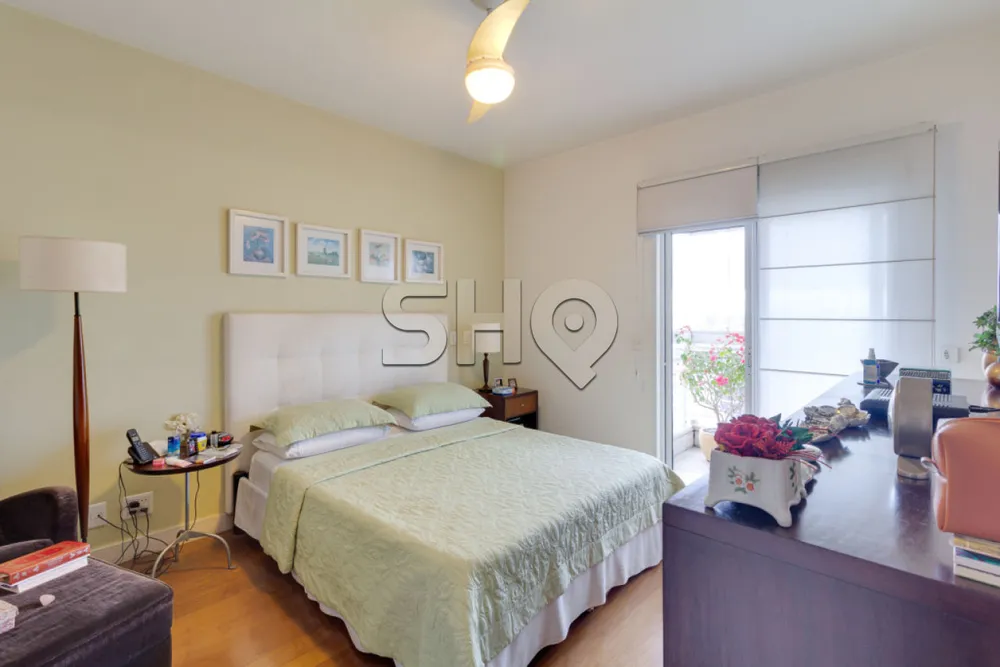 Apartamento, 3 quartos, 275 m² - Foto 1