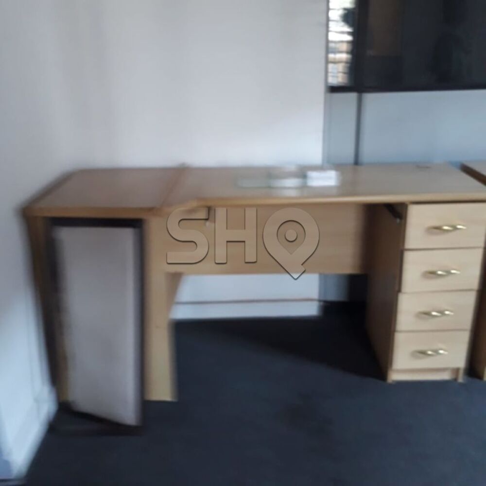 Casa Comercial à venda com 6 quartos, 319m² - Foto 9