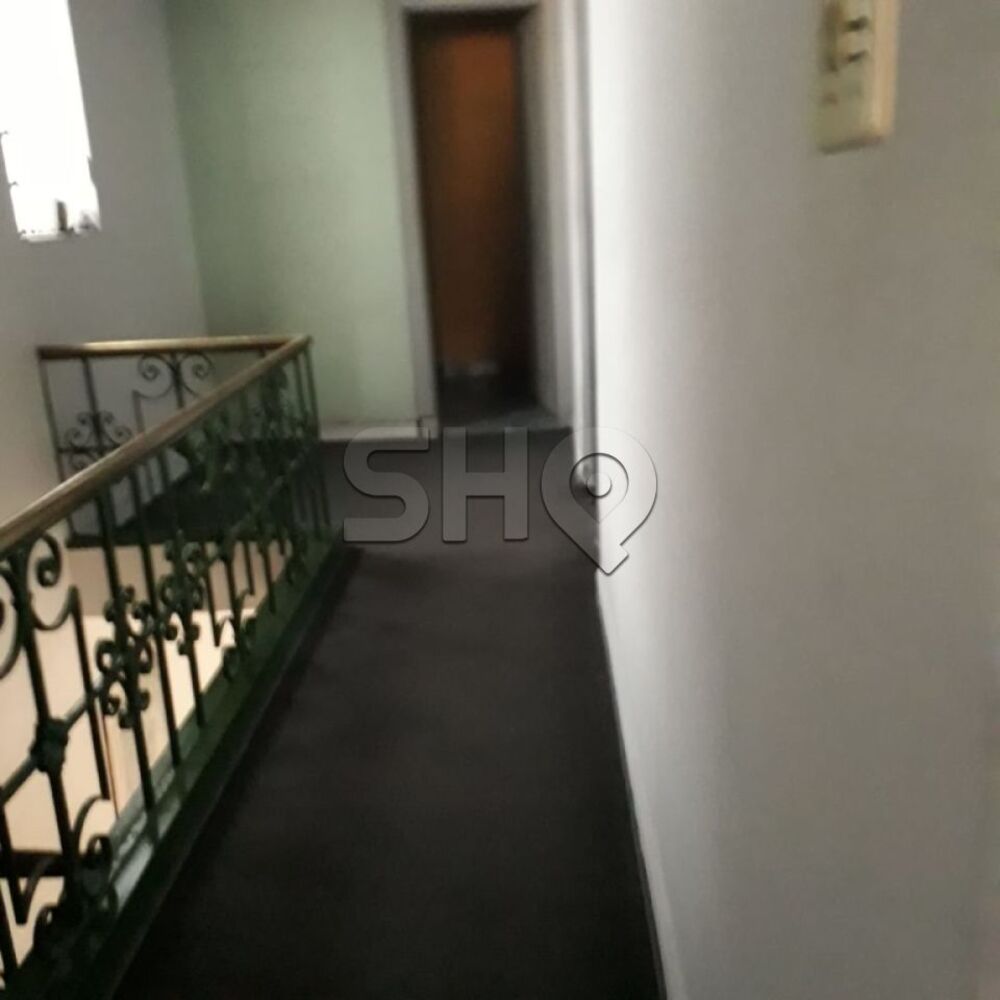 Casa Comercial à venda com 6 quartos, 319m² - Foto 13