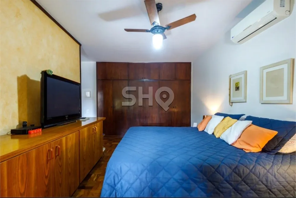 Casa, 4 quartos, 304 m² - Foto 1