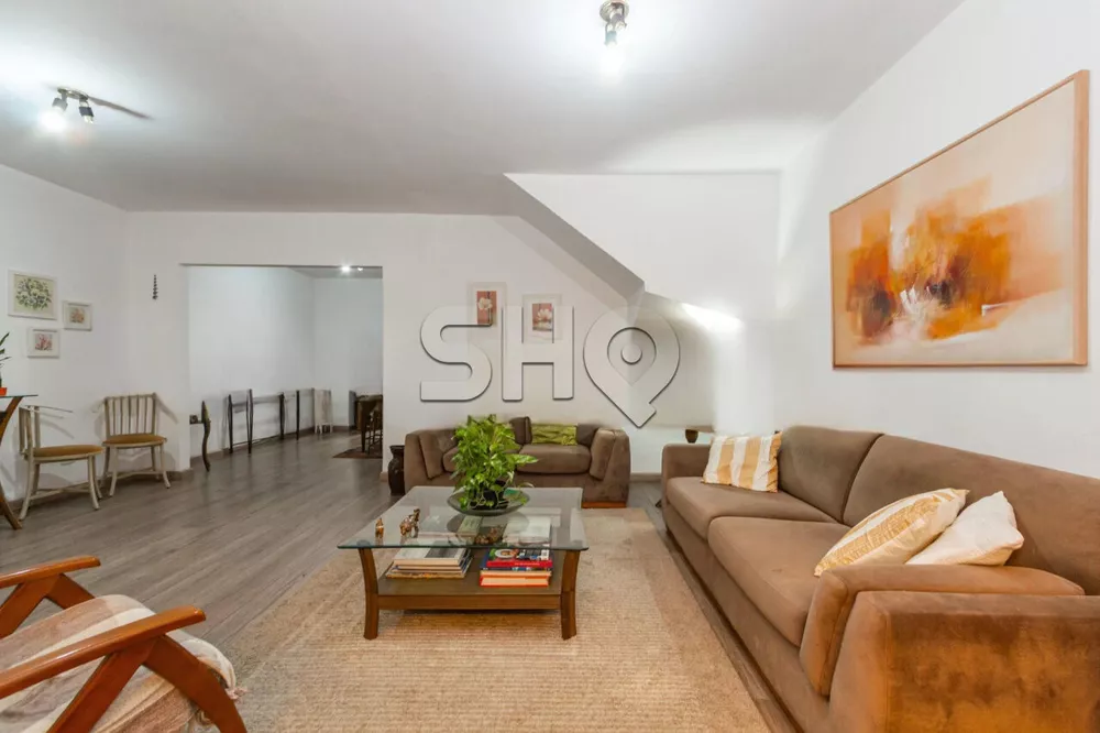 Casa à venda com 3 quartos, 210m² - Foto 4