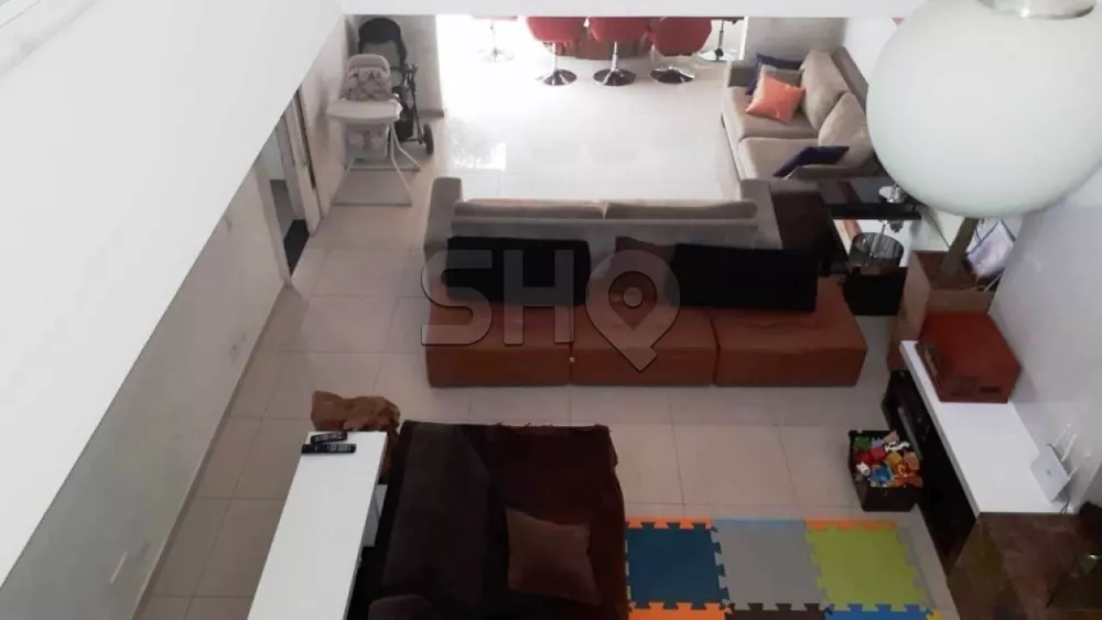 Casa de Condomínio à venda com 4 quartos, 300m² - Foto 2