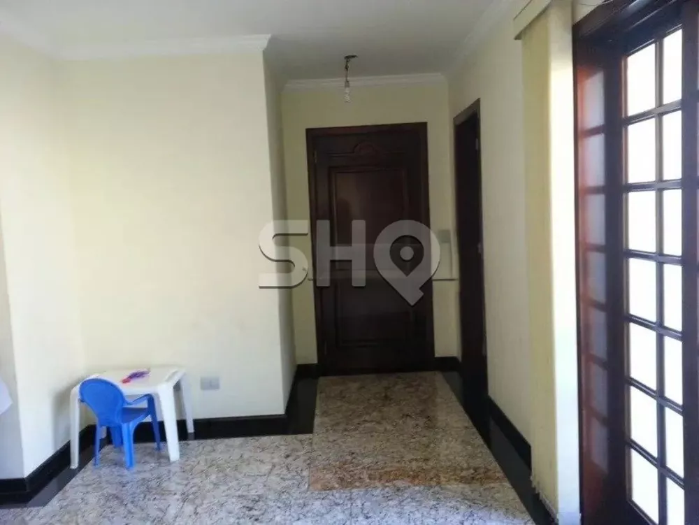 Sobrado à venda com 4 quartos, 330m² - Foto 2