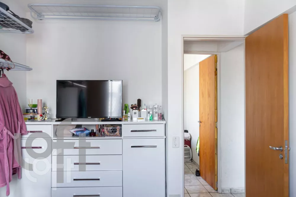 Apartamento à venda com 3 quartos, 73m² - Foto 4