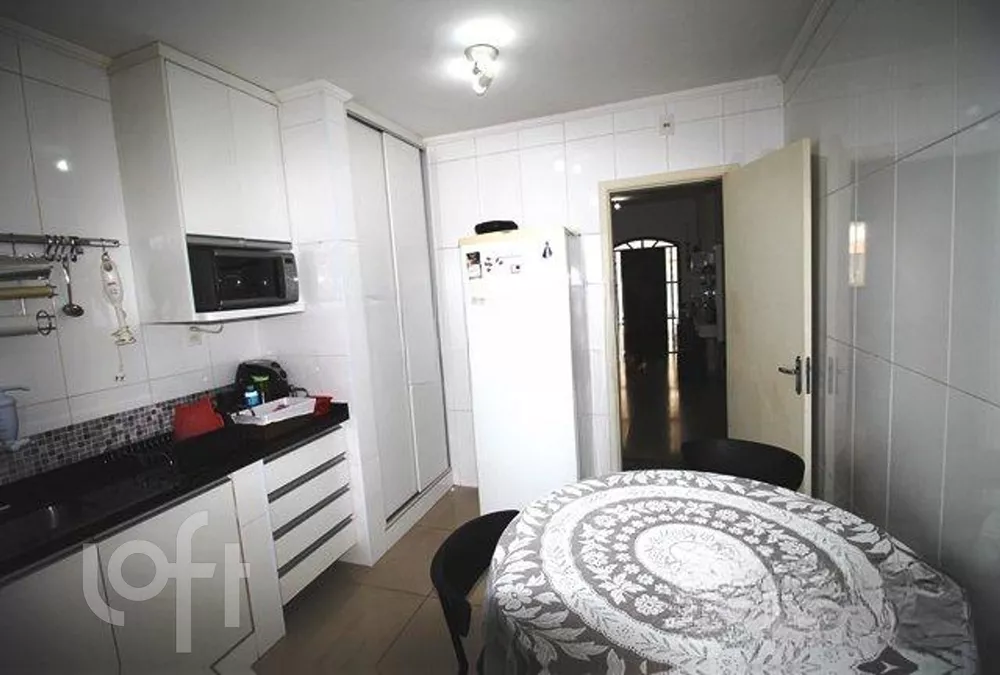 Casa à venda com 2 quartos, 110m² - Foto 3