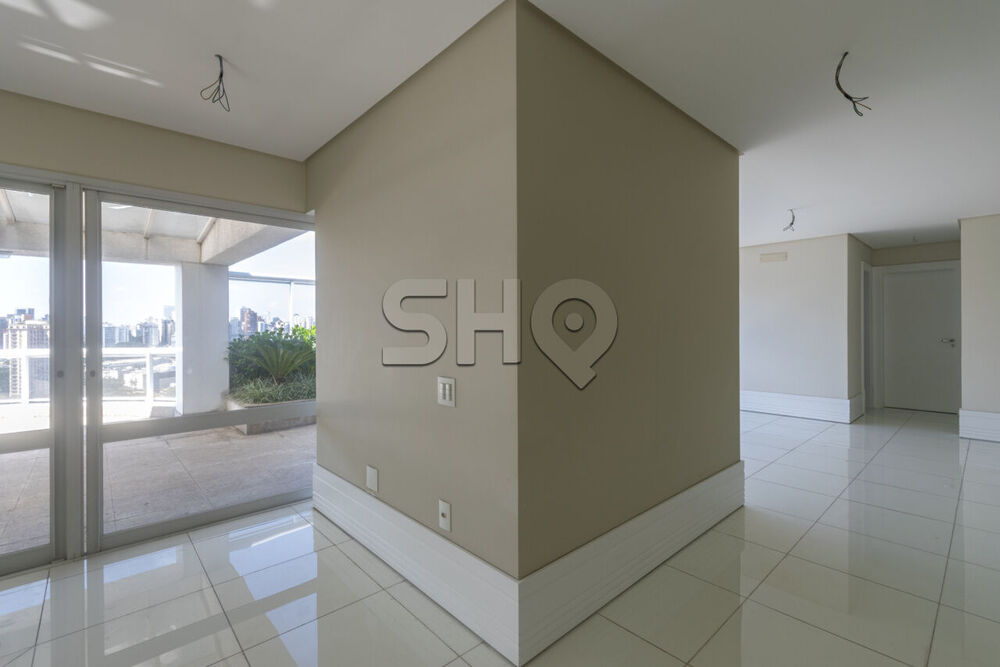 Cobertura à venda com 4 quartos, 416m² - Foto 1
