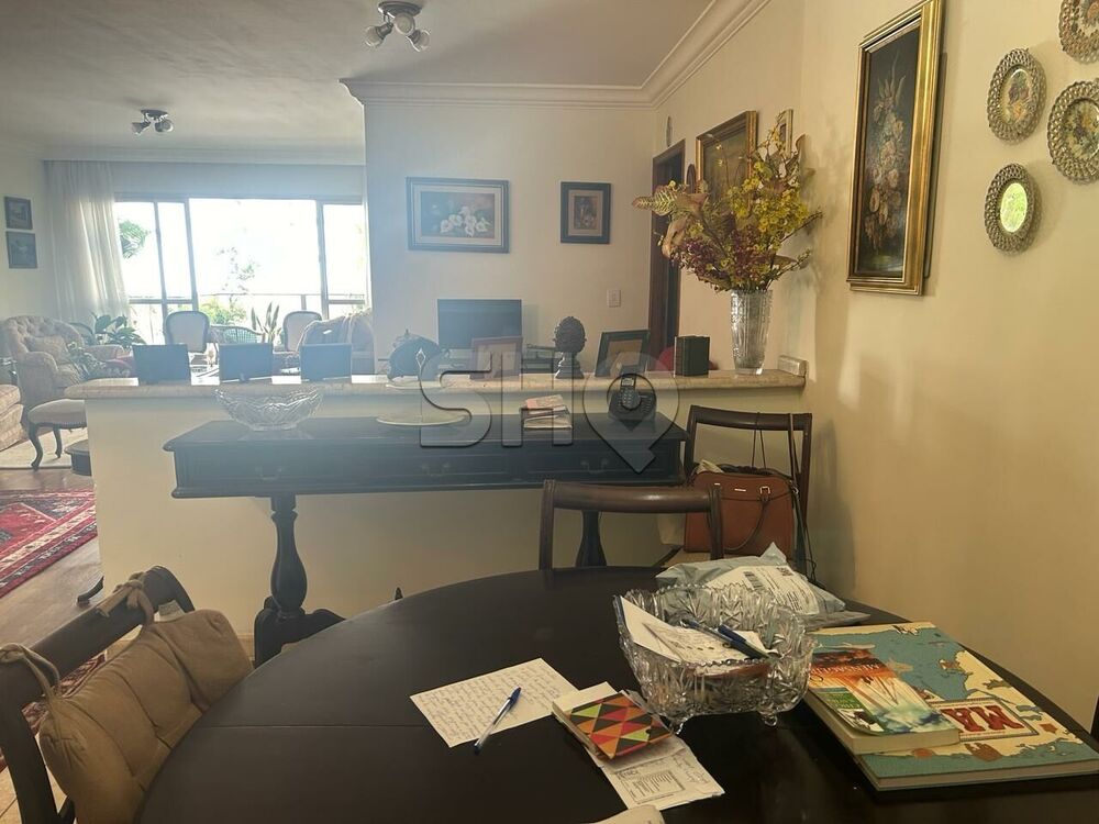 Apartamento à venda com 3 quartos, 131m² - Foto 19