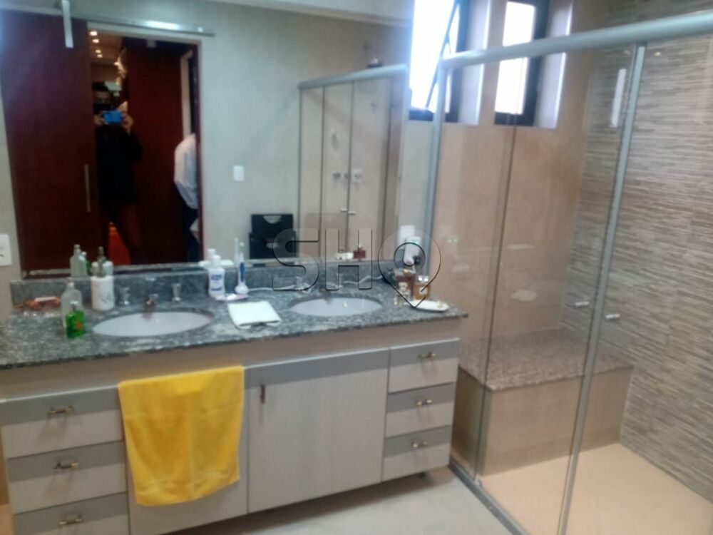 Apartamento, 3 quartos, 240 m² - Foto 2