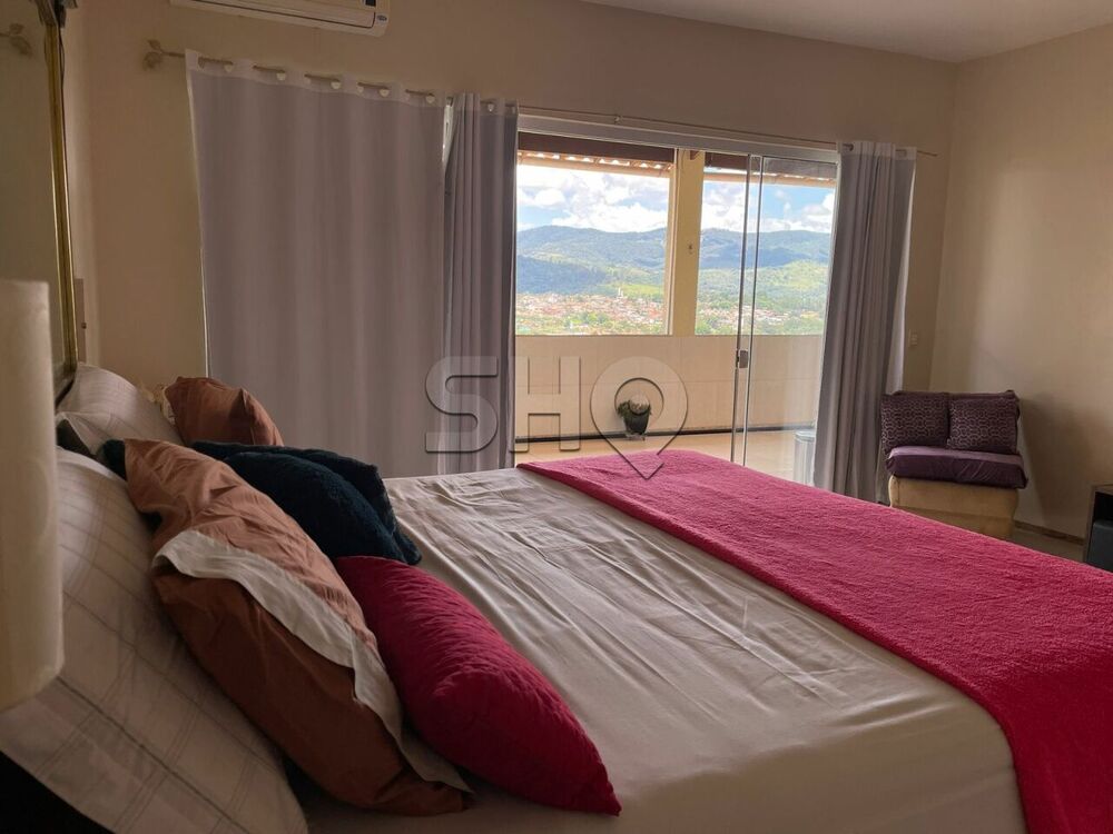 Casa, 3 quartos, 314 m² - Foto 1