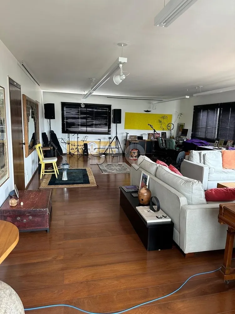 Apartamento, 3 quartos, 190 m² - Foto 2