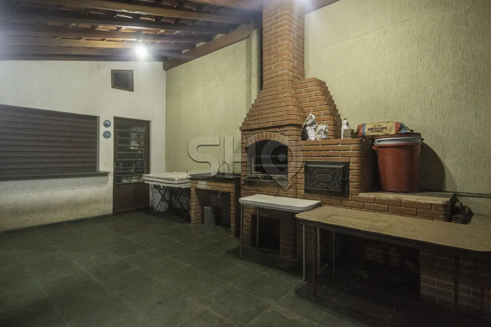 Sobrado, 6 quartos, 242 m² - Foto 1