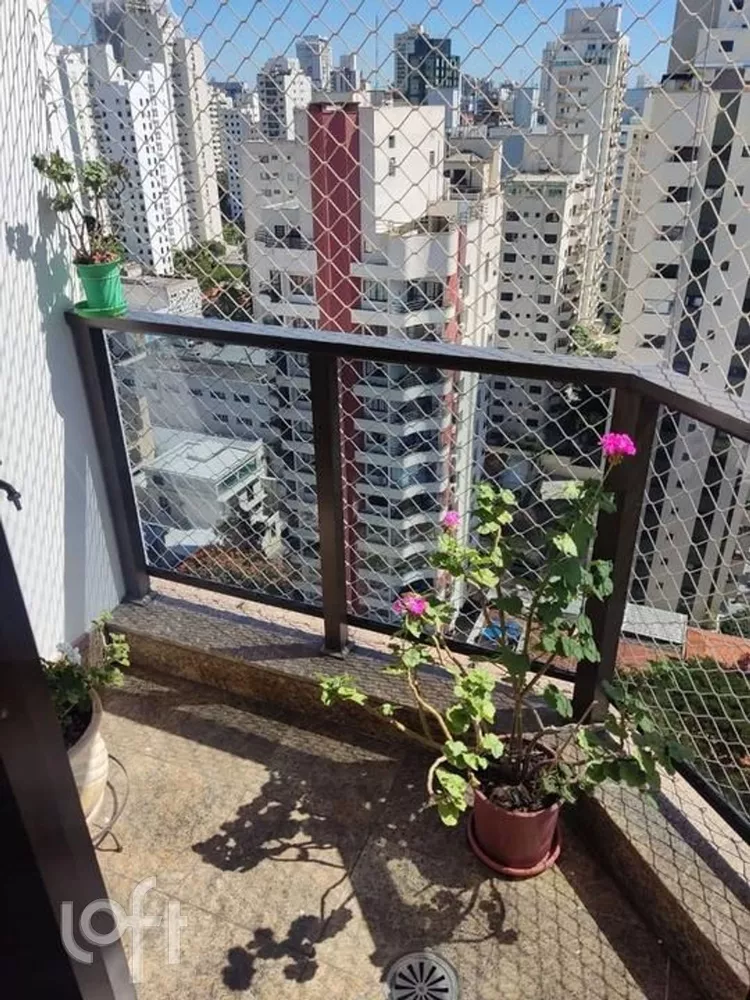 Apartamento à venda com 3 quartos, 216m² - Foto 4