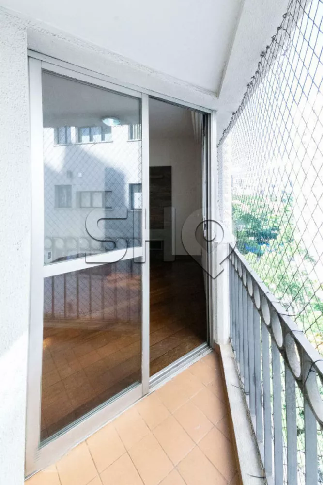 Apartamento à venda com 2 quartos, 70m² - Foto 4