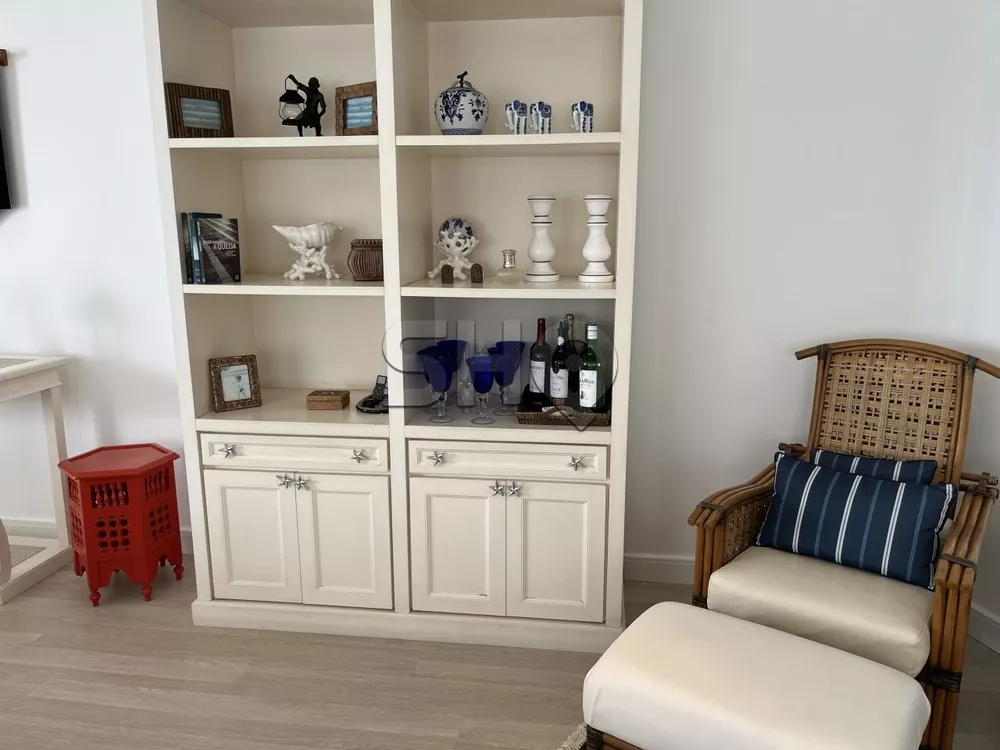 Apartamento à venda com 3 quartos, 204m² - Foto 4