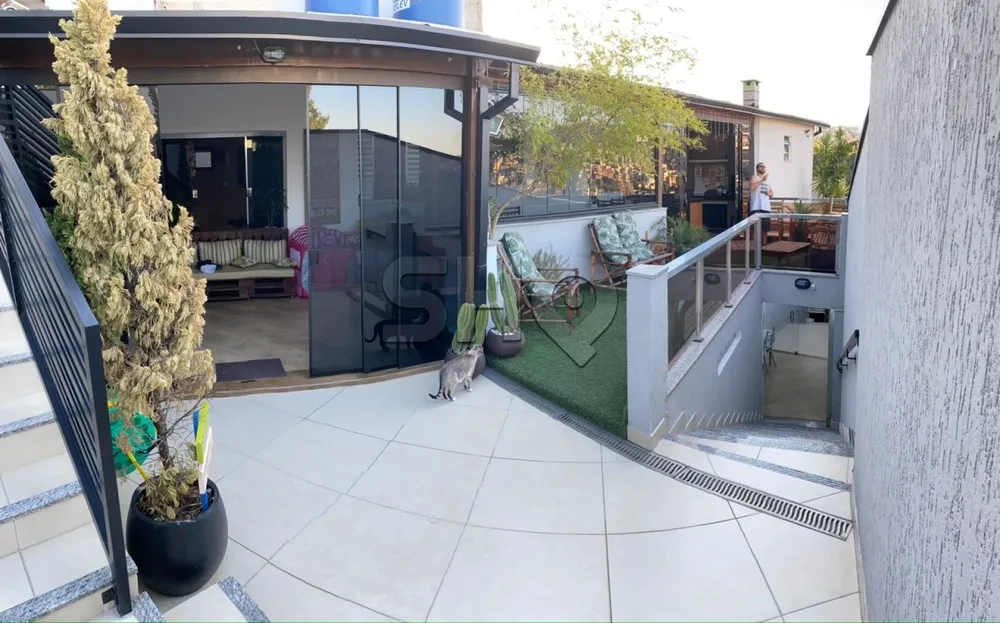 Sobrado, 5 quartos, 260 m² - Foto 1