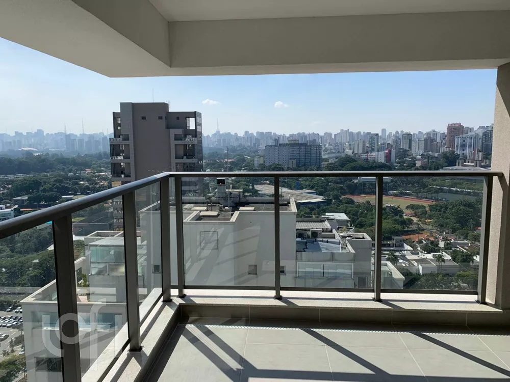 Apartamento à venda com 3 quartos, 157m² - Foto 2