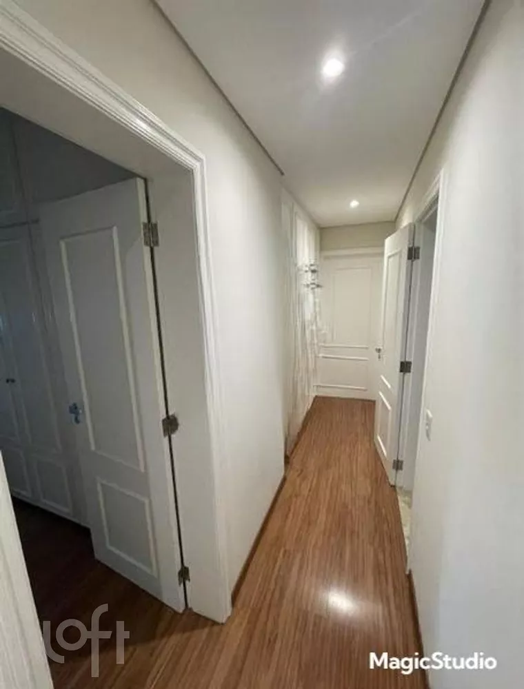 Apartamento à venda com 4 quartos, 180m² - Foto 1