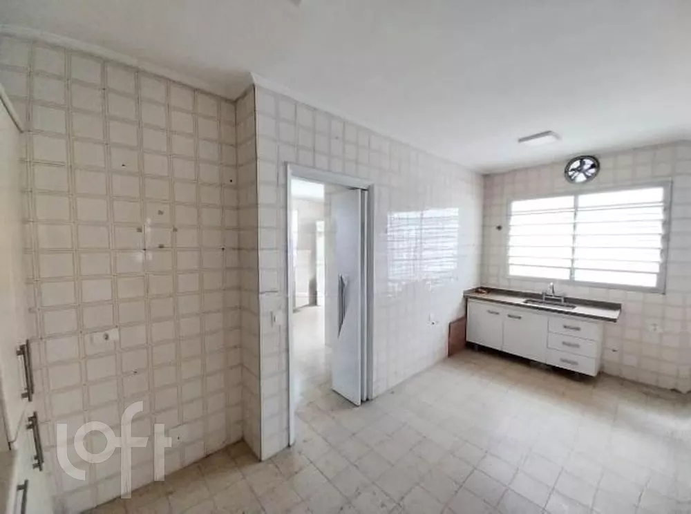 Casa à venda com 3 quartos, 216m² - Foto 4