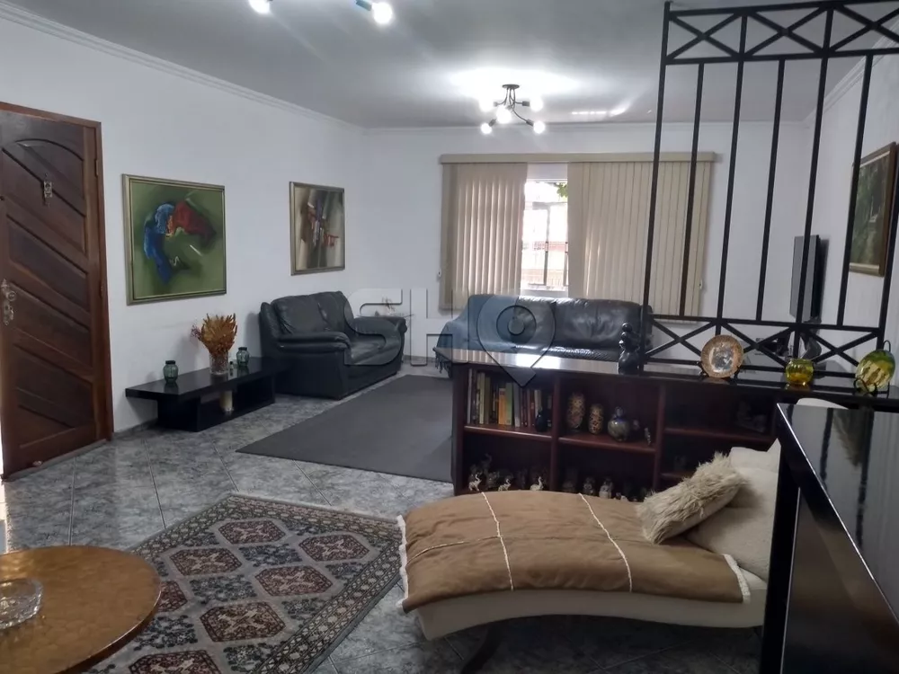 Sobrado à venda com 4 quartos, 320m² - Foto 1