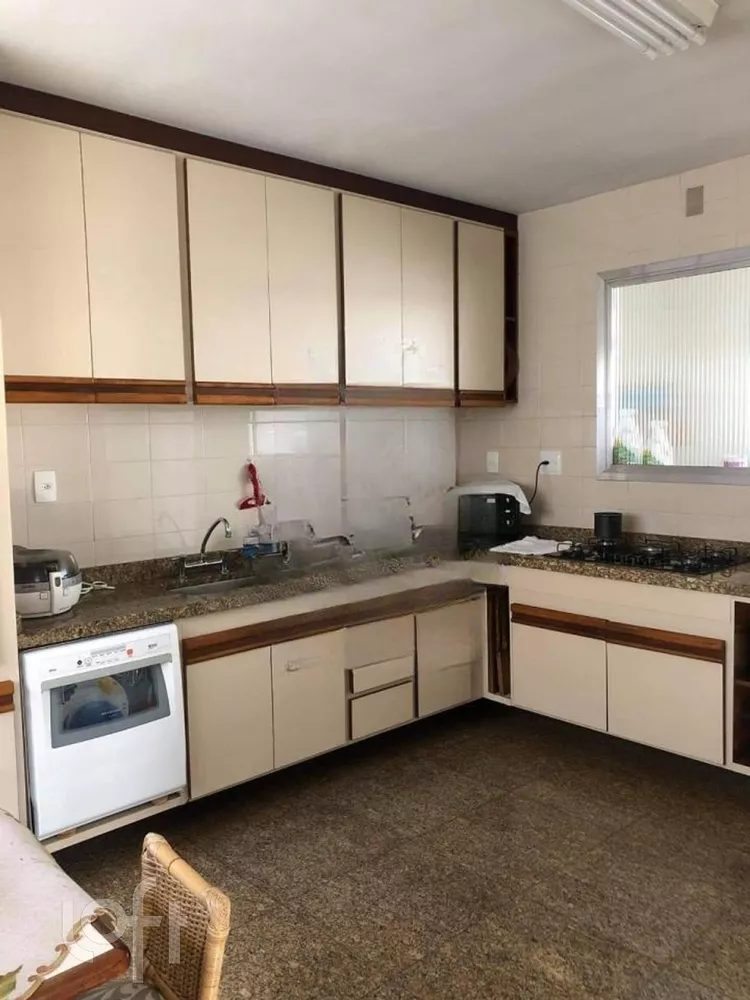 Apartamento à venda com 4 quartos, 185m² - Foto 4