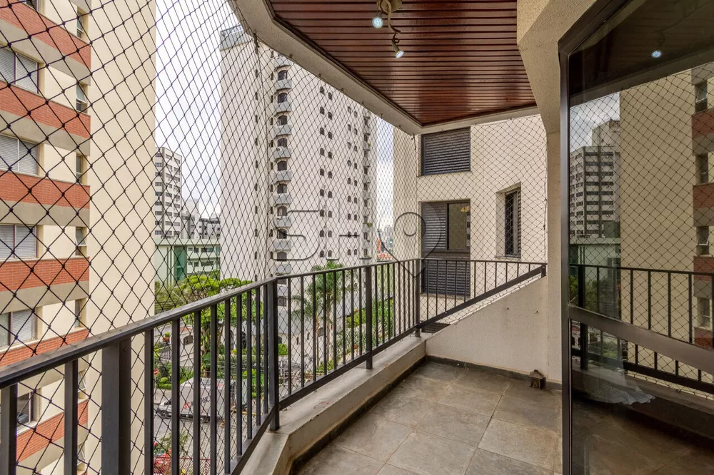 Apartamento à venda com 3 quartos, 160m² - Foto 2