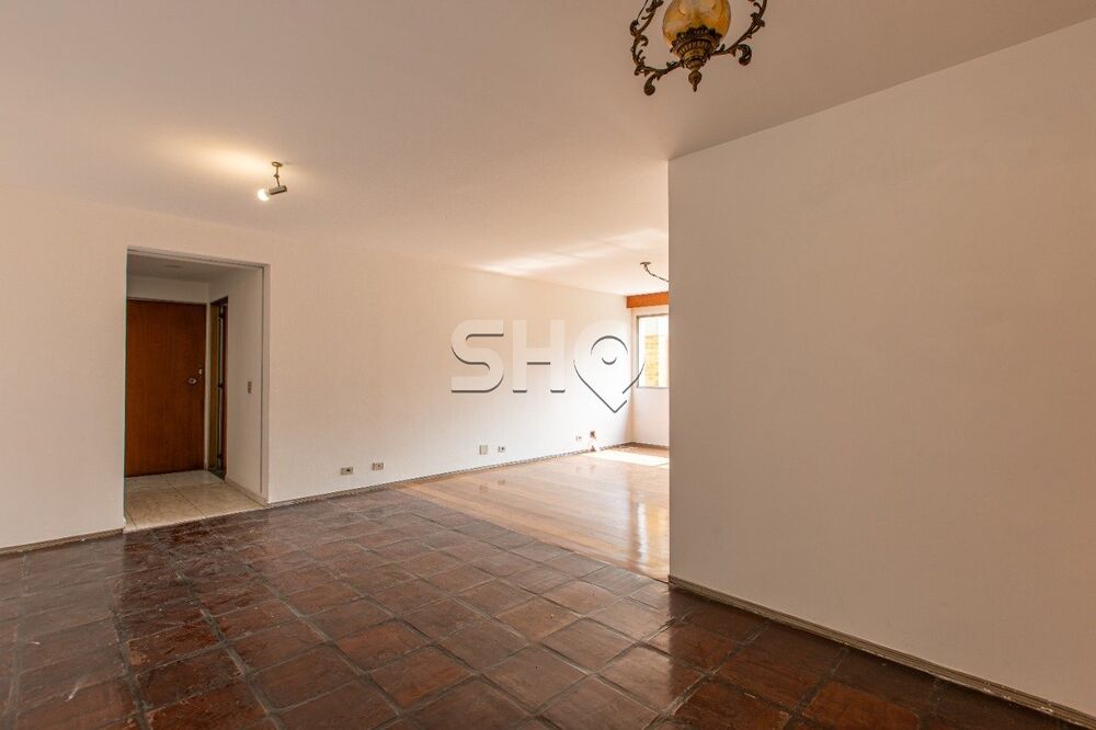 Apartamento à venda com 3 quartos, 150m² - Foto 1