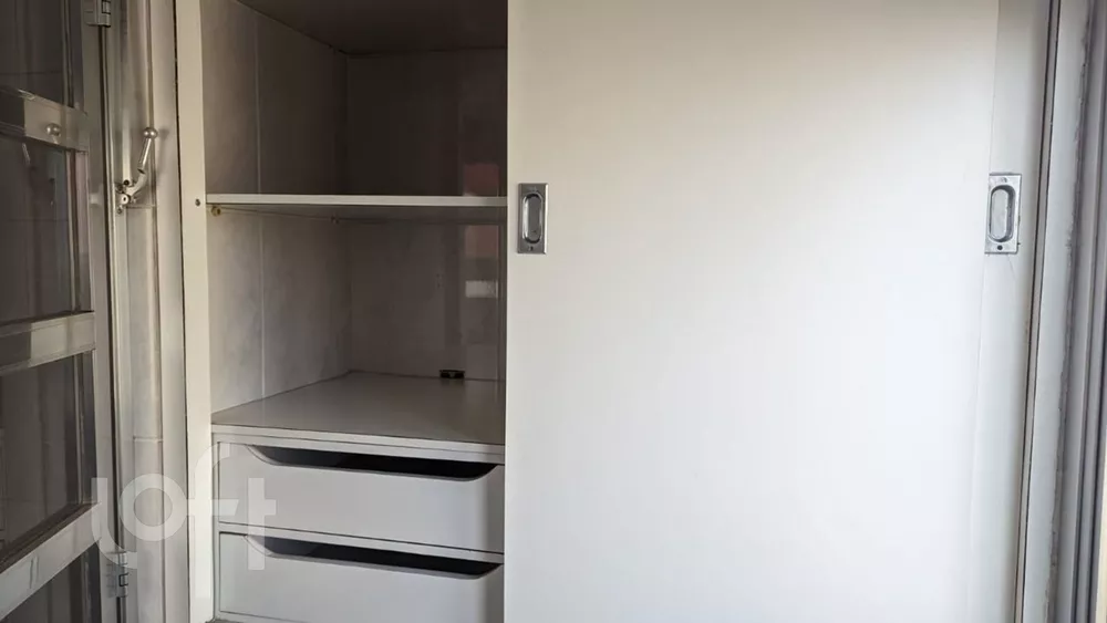 Apartamento à venda com 2 quartos, 70m² - Foto 8